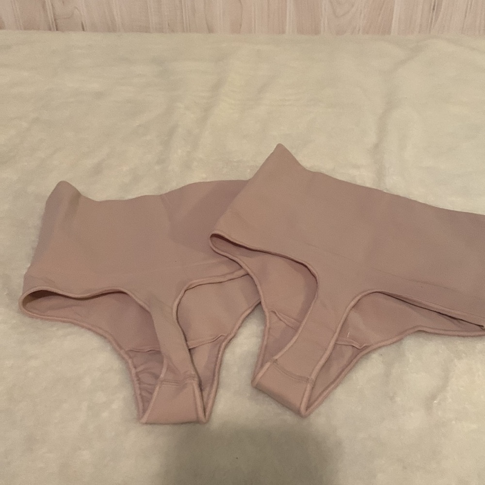SKIMS Bundle of (2)(SALE) Core Control Thong